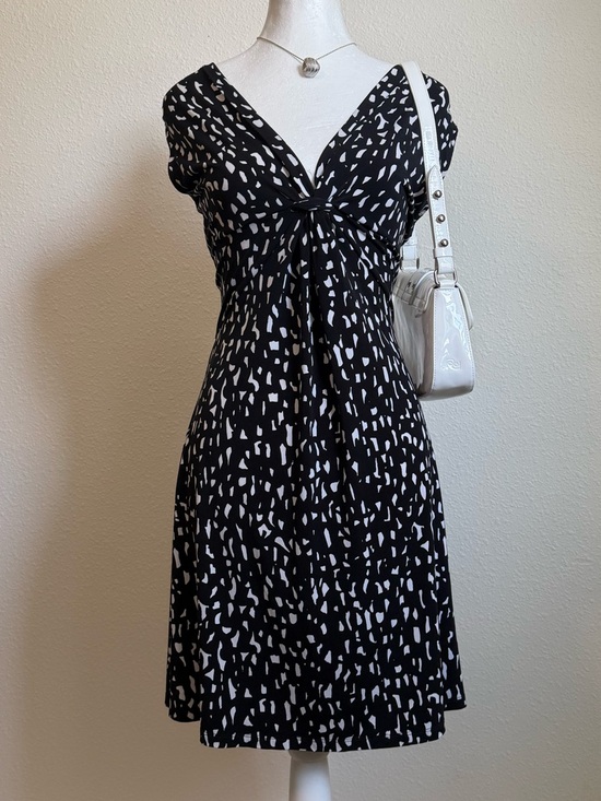 Merona Dresses & Skirts - Y2K Merona Clingy Dress Feminine Coquette Casual